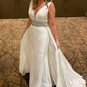 Jovani Ivory Evening Gown